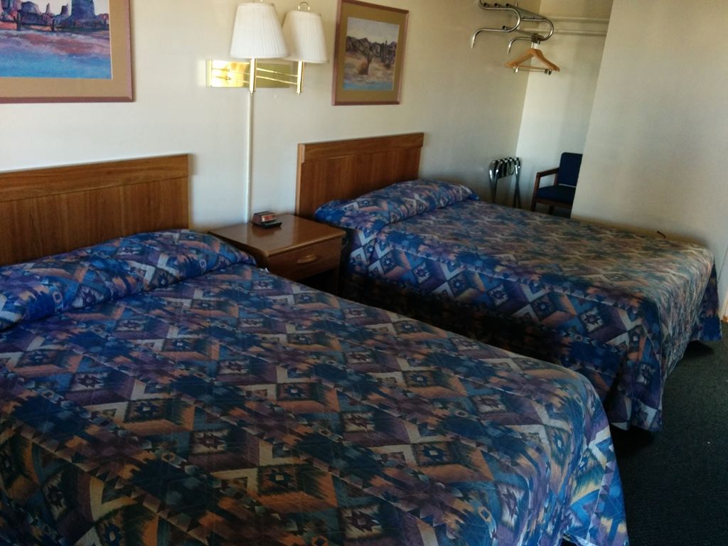 Economy Inn Safford Room photo